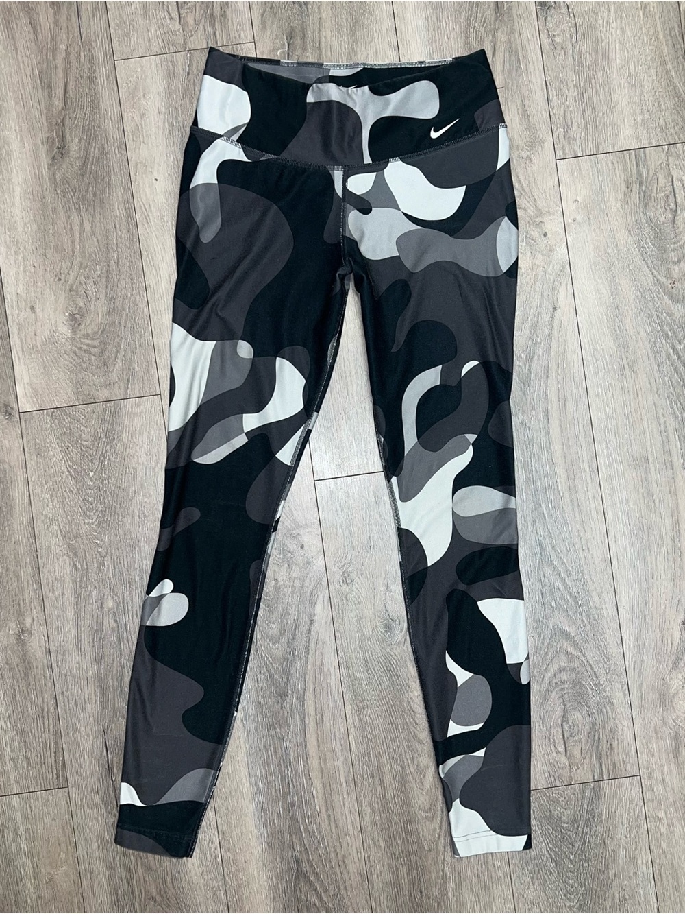 Nike Dri Fit Black Gray Camouflage Leggings Women's Size Medium